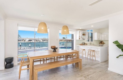 Yamba House | Tecoma 3 - Most Popular Waterfront with Private Pontoon and Pool - Holiday Yamba