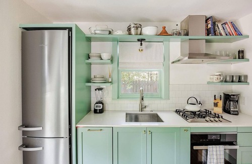 Holly House | Ted & Breakfast - Full Duplex Property