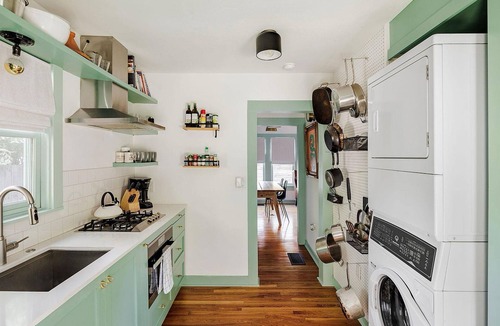 Holly House | Ted & Breakfast - Full Duplex Property