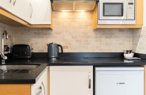 Richmond-upon-Thames Apartment | Teddington Lodge
