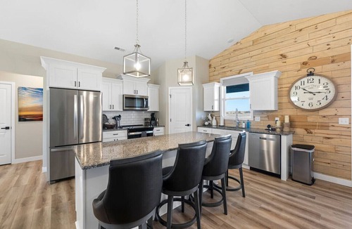 Manhattan House | Tee'd Up Colbert Hills at Home Stay MHK