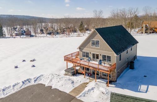 Waterfront Greens House | Tee Time