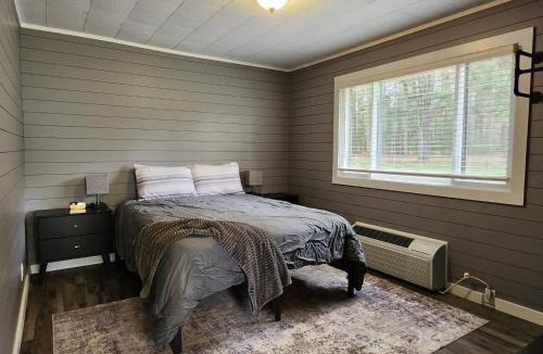 Roscommon Apartment | TeePee Room 17- Full Kitchen