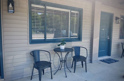 Roscommon Apartment | TeePee Room 4 - Newly Renovated