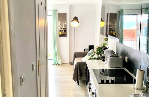 Santos Apartment | Tejo River View Classic Flat Lisbon Historic Heart