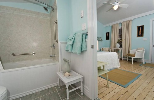 Baddeck Hotel | Telegraph House