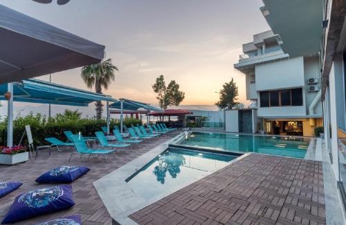 Eski Lara Hotel | Tema 242 Hotel