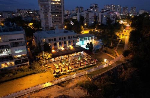 Eski Lara Hotel | Tema 242 Hotel