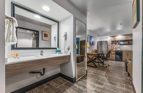 Tempe Apartment | Tempe Studio 2 King Size beds