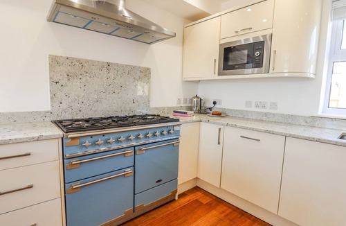 Sidmouth House | TEMPLE HOUSE, pet friendly, luxury holiday cottage in Sidmouth