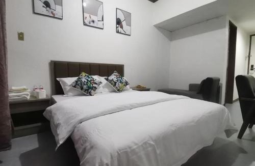 Makati Apartment | TemporaryHome -susan