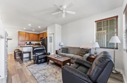 Silvercreek Apartment | Ten Mile B-102