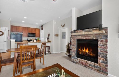 Silvercreek Apartment | Ten Mile D-104