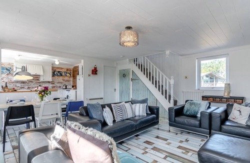 Pembroke House | Tenby Lodge - Three Bedroom House, Sleeps 6