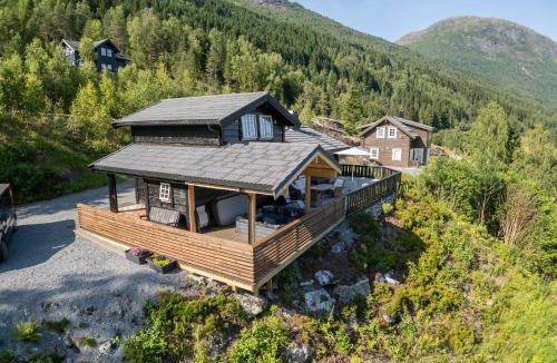 Stryn House | Tenden Panorama