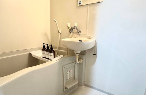 Yakuin-horibata Hotel | Tenjin 4 mins Hakata 9 mins Airport 22 mins /Fukuoka Fukuoka