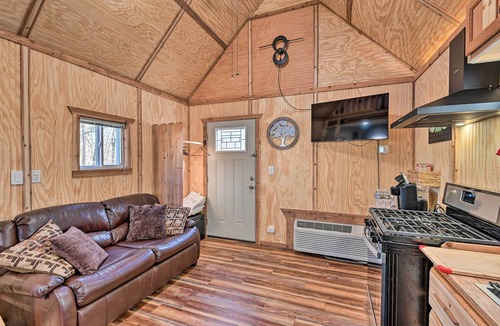 Greenbrier Apartment | Tennessee Tiny Home ~ 24 Mi to Nashville