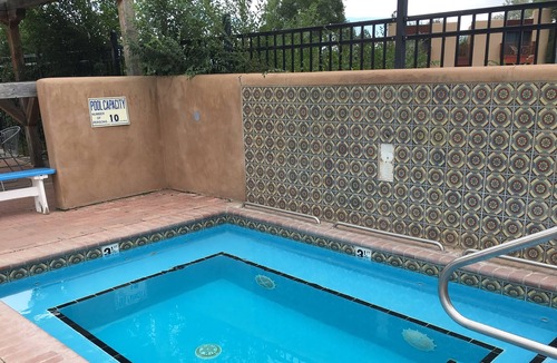 El Prado Condo | Tennis & Ski Condo with swimming pool