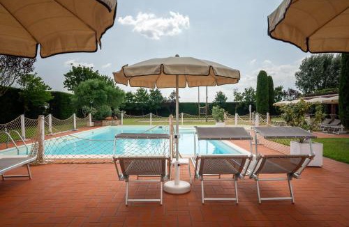 Borgo Montone House | Tenuta La Rotta - Rooms & Pool