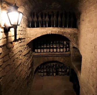 Calosso Bed & Breakfast | Tenuta Le More