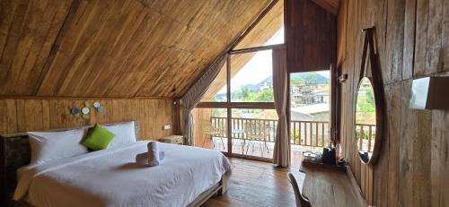 Candikuning House | Teras Danu