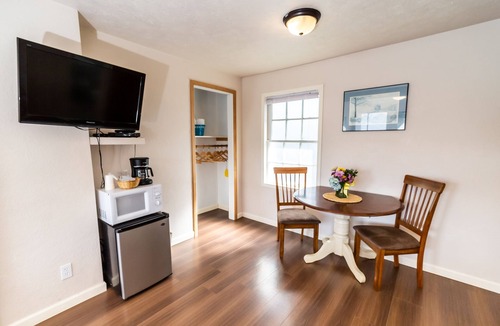 Netarts Hotel | Terimore Bayfront Inn