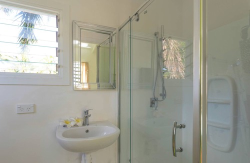 Tapere of Titikaveka Cottage | TeRito Lagoon View Villa