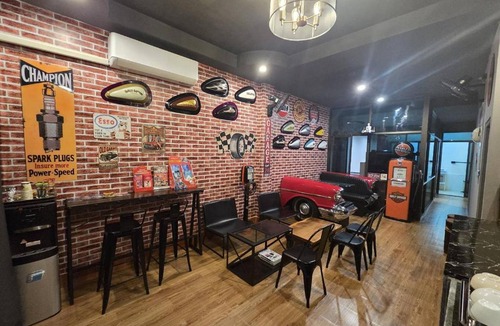 Talat Yai Hostel | Terminal Garage