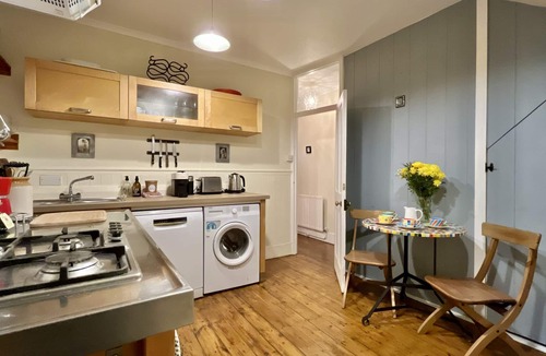Bognor Regis Cottage | Tern Cottage by inspirestays.com - a cottage that sleeps 4 guests in 2 bedrooms