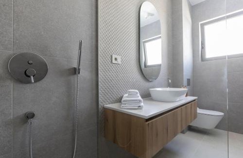 Zrnovnica Villa | Terra House Luxury Living Between Mountain & Sea
