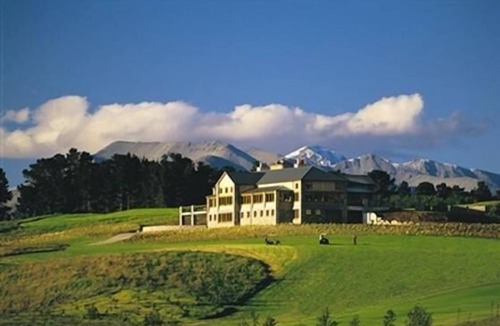 Windwhistle Villa | Terrace Downs. Modern 2 Bedroom Villa. Mount Hutt.