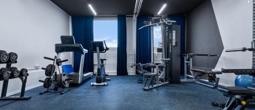 Chodov Apartment | TERRACE-VIEW PRAGUE STUDIOS for Business & Leisure, FREE PARKING, Near Metro, Gym