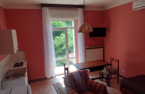 Montecalvo Versiggia Bed & Breakfast | Terrace with view of hills, 7km paragliding field, 15km heliport