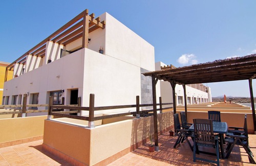 El Cotillo Apartment | TERRACED HOUSE VERY NEAR OF THE LAGOONS OF THE COTILLO AND 5 MINUTES WALK TO THE CENTER OF THE TOWN