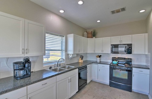 Terramar Beach House | Terramar Beach & Pool Access: West Galveston Home!