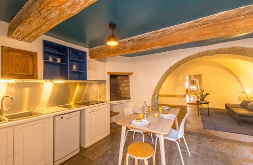 Ecusson Apartment | Terrasse du Courreau - Première conciergerie
