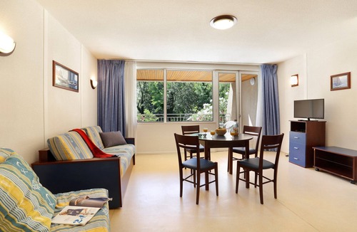 Vallon-Pont-d'Arc Apartment | Terrasse ! Studio Abordable, Navettes Gratuites