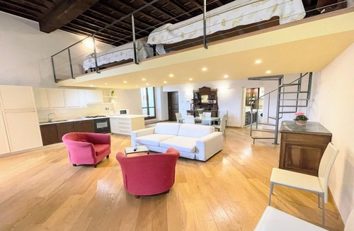 Spoleto Apartment | TERRAZZA DUOMO, SLPS 6, PEDESTRIAN CENTRE, 2 TERRACES + SENSATIONAL VIEWS