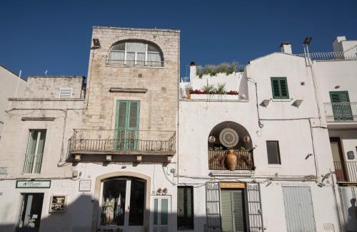 Old Town Cisternino Apartment | Terrazza sull Orologio - Central Square View