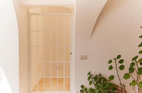 Old Town Cisternino Apartment | Terrazza sull Orologio - Central Square View