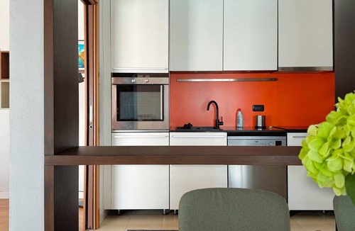 Affori Apartment | Terrazzo di Betta · Garage and metro