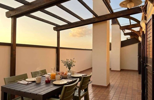 Affori Apartment | Terrazzo di Betta · Garage and metro