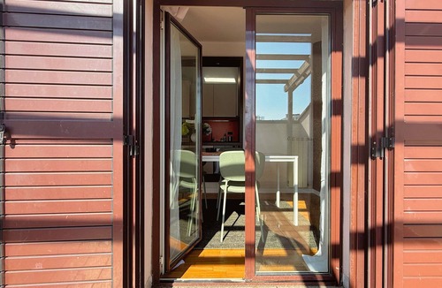 Affori Apartment | Terrazzo di Betta · Garage and metro