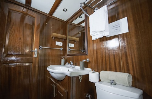 Castellammare Vucciria Boat Rental | Tersane IV