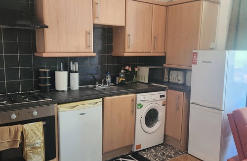 Wolverhampton Apartment | Tettenhall Road Retreat - Modern Apartment