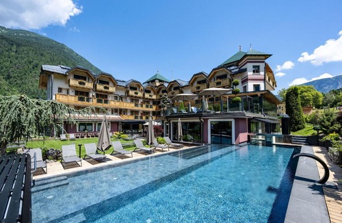 Almazzago Hotel | Tevini Dolomites Charming Hotel