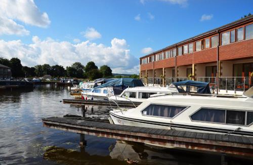 Tewitfield Apartment | Tewitfield Marina