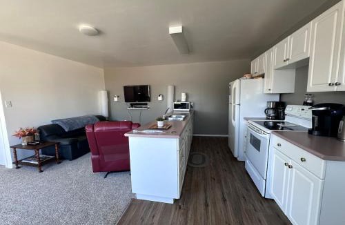 Vananda Apartment | Texada Hunter Hiker friendly suite