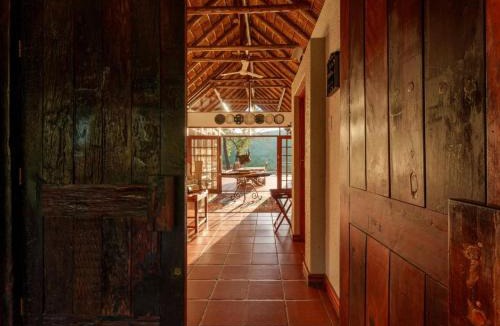 Vaalwater Cabin | Thaba Metsi Private Game Lodge - Welgevonden