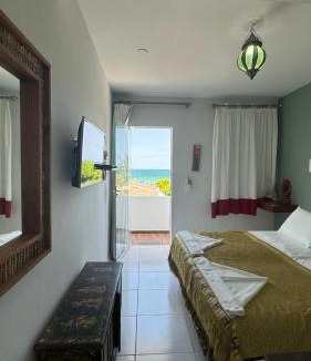 Ingleses do Rio Vermelho Hotel | Thaiji Pousada e Parador